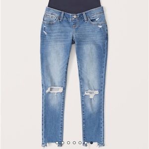 A&F Super skinny maternity jean 26L